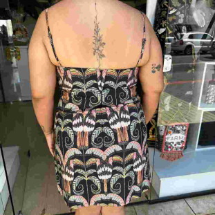 VESTIDO CURTO TUCANO REAL E