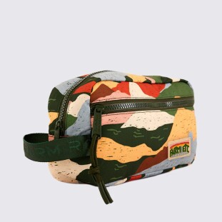 NECESSAIRE FARM AMO ESPORTE RELEVO CARIO