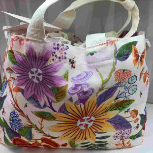 TOTEBAG FARM CARIOCA WELLNESS NAS NUVENS