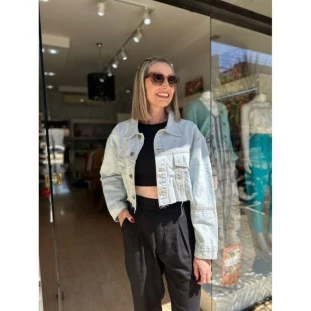 JAQUETA JEANS CROPPED A FIO